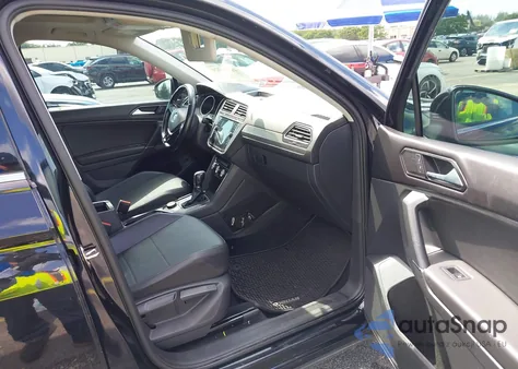 2018 Volkswagen Tiguan 2.0T Se/2.0T Sel from USA, damaged, VIN 3VV2B7AX5JM071802